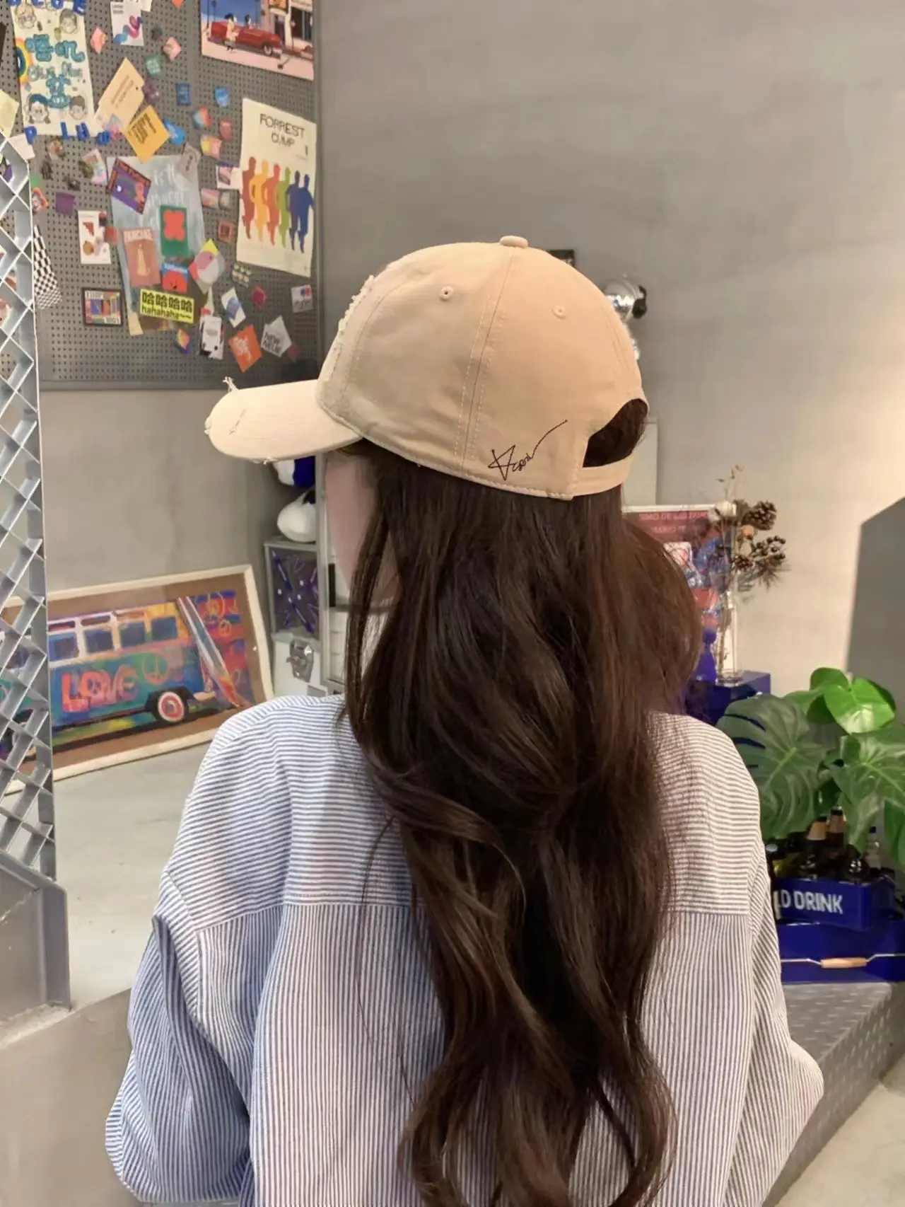 Red Ripped Baseball Cap with Embroidered Logo — feature 3