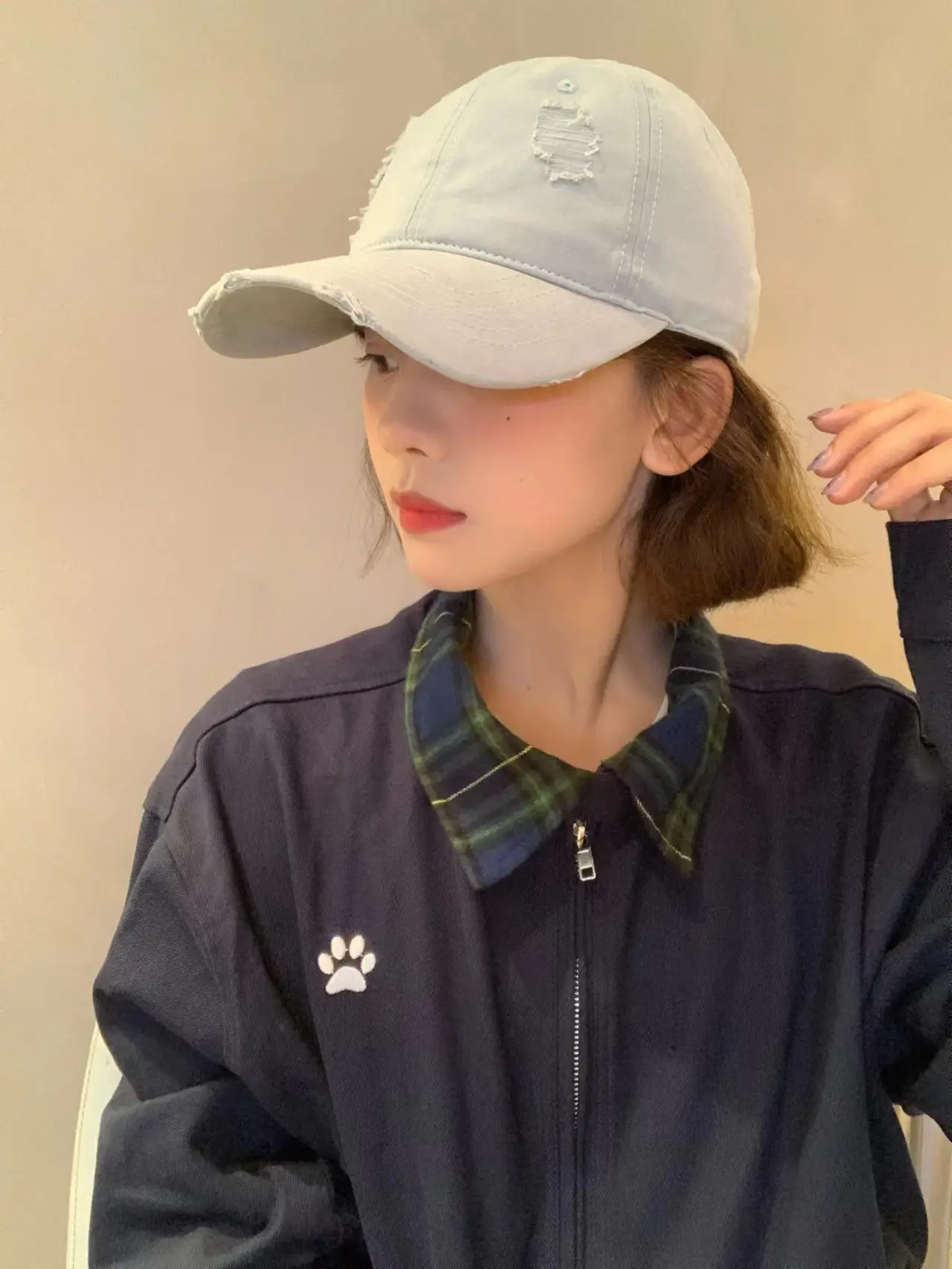 Red Ripped Baseball Cap with Embroidered Logo — feature 5