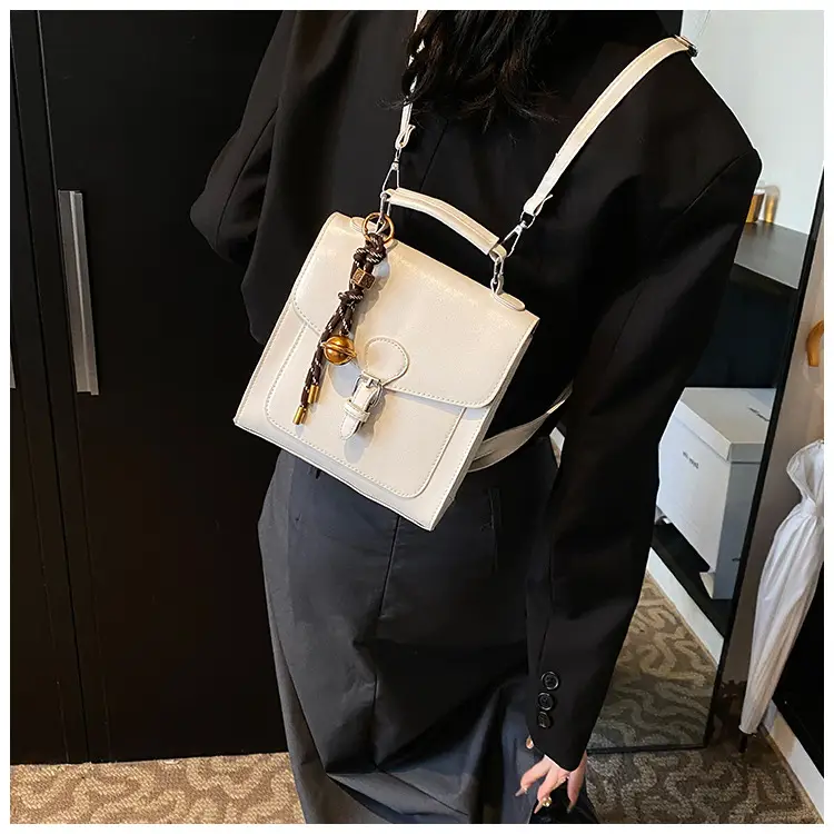 Green Leather Shoulder Bag for Women 2026 — feature 13
