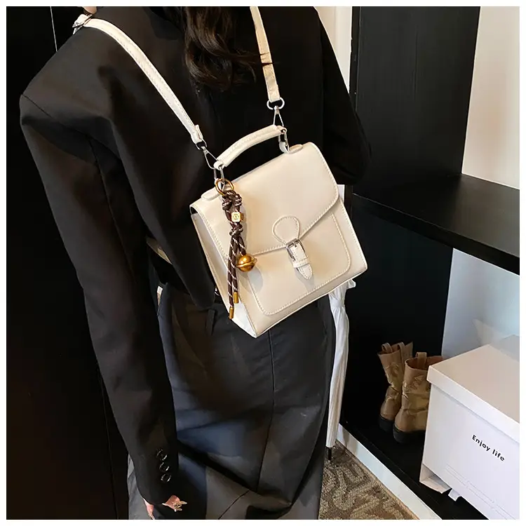 Green Leather Shoulder Bag for Women 2026 — feature 14