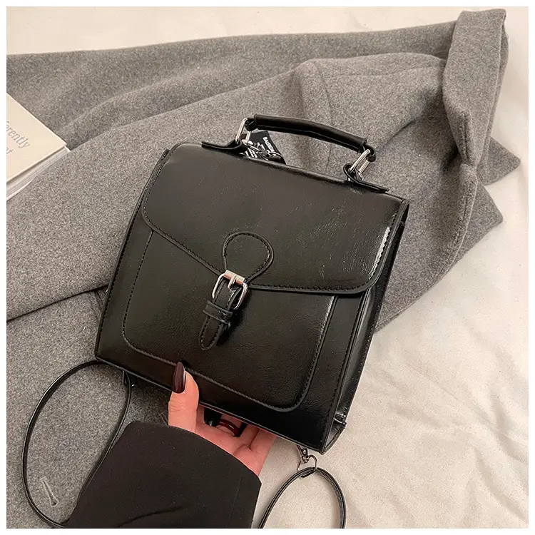 Green Leather Shoulder Bag for Women 2026 — feature 23