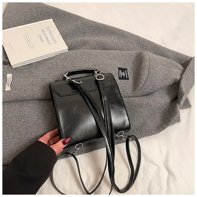 Green Leather Shoulder Bag for Women 2026 — feature 24