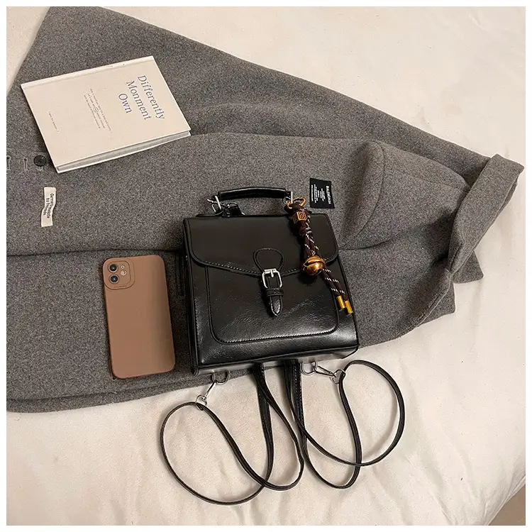 Green Leather Shoulder Bag for Women 2026 — feature 31