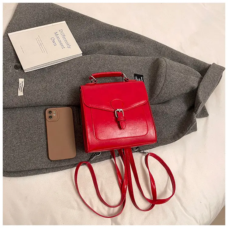 Green Leather Shoulder Bag for Women 2026 — feature 38