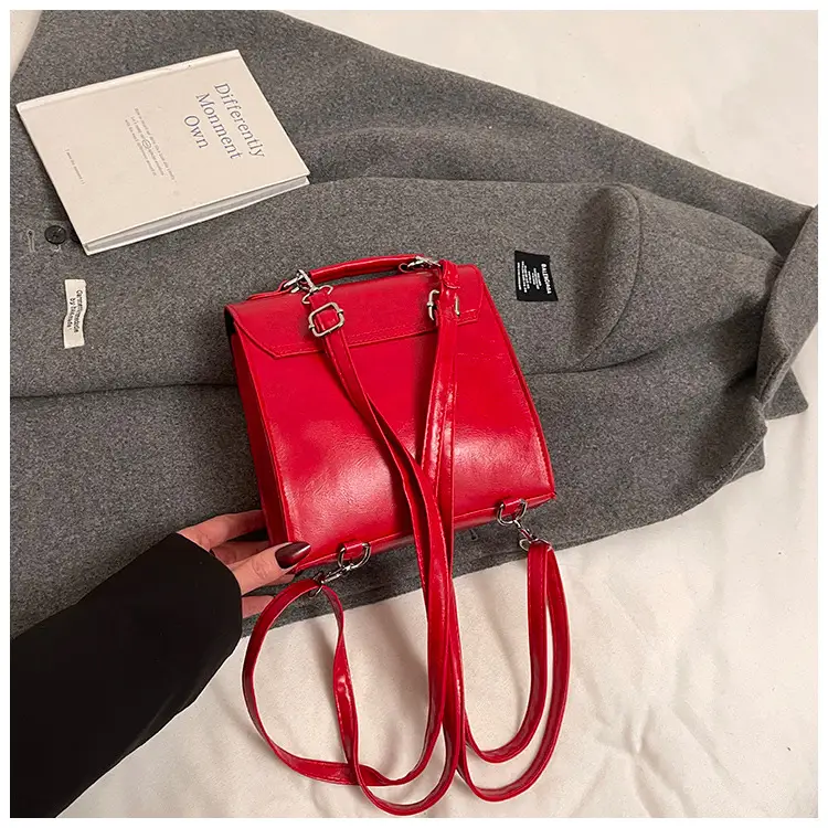 Green Leather Shoulder Bag for Women 2026 — feature 40
