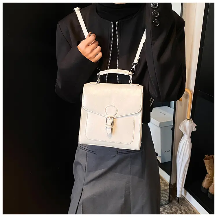 Green Leather Shoulder Bag for Women 2026 — feature 7