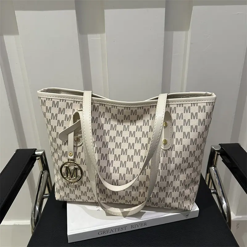 Pink Printed Korean Style Shoulder Bag for Women - Image 7