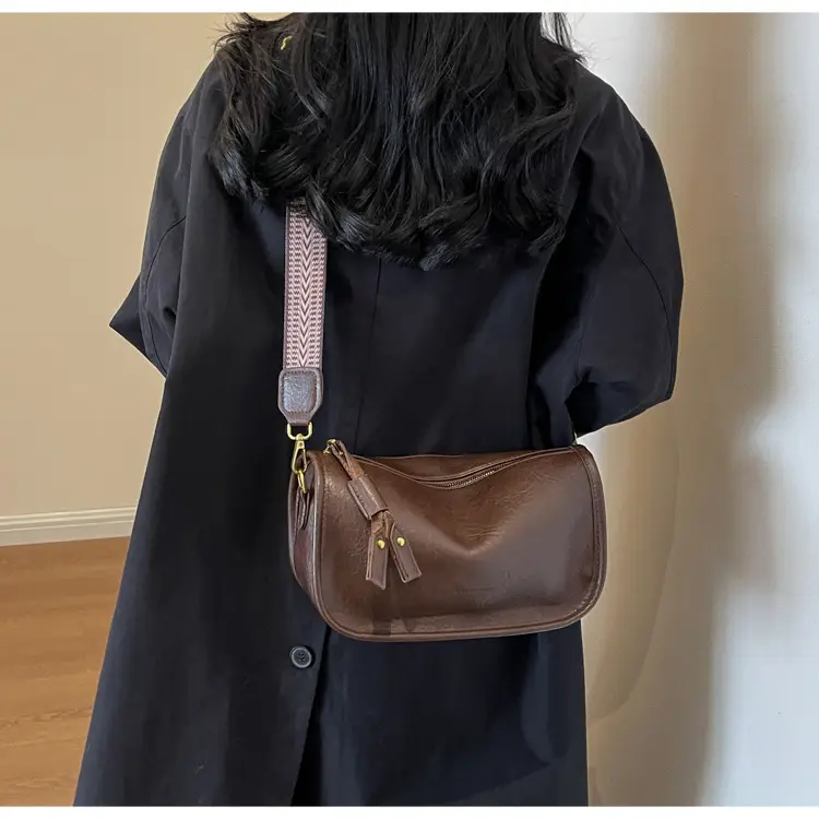 2026 Retro Boston Bag Brown Leather Square Shoulder Crossbody — feature 10