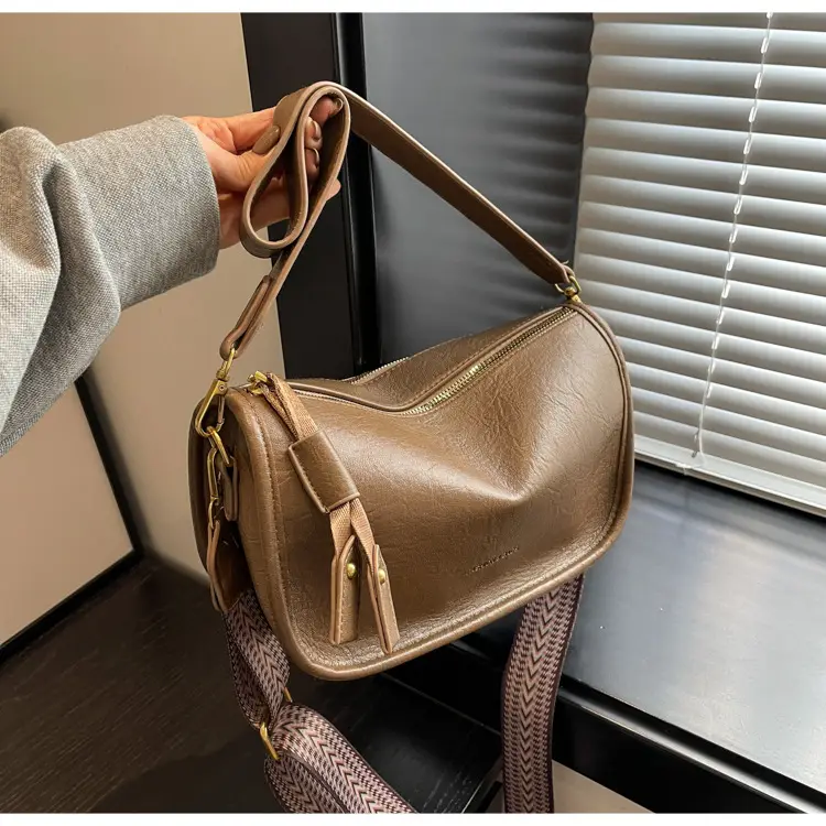 2026 Retro Boston Bag Brown Leather Square Shoulder Crossbody — feature 9