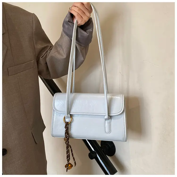 Women's Light Pink Shoulder Crossbody Bag with Gold Chain — feature 16