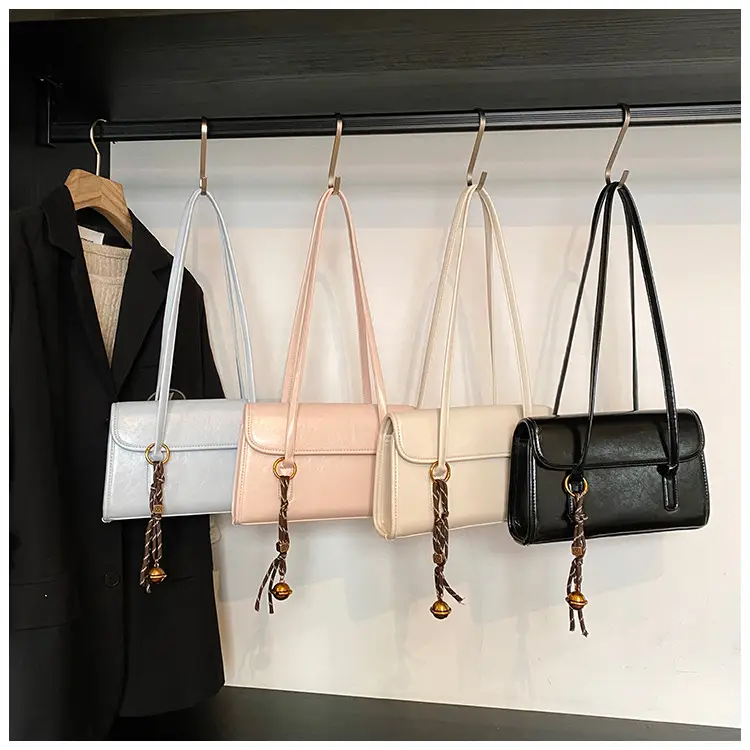 Women's Light Pink Shoulder Crossbody Bag with Gold Chain — feature 4