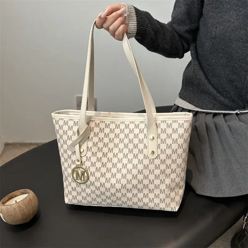 Women's Printed Checkered Tote Bag Large Capacity Commuter Shoulder Bag - Image 5