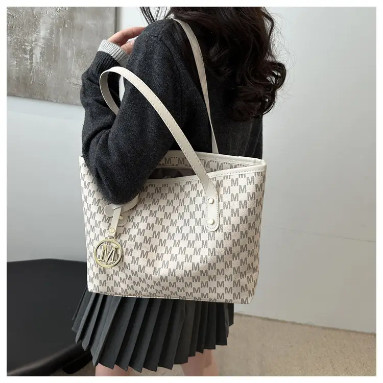 Women's Printed Checkered Tote Bag Large Capacity Commuter Shoulder Bag — feature 14