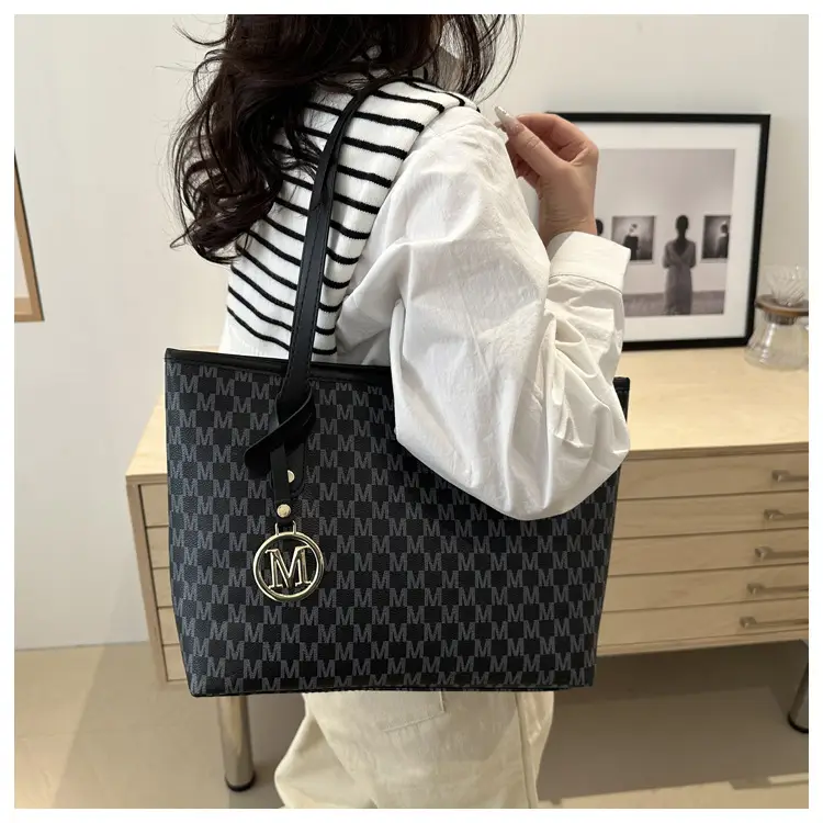 Women's Printed Checkered Tote Bag Large Capacity Commuter Shoulder Bag — feature 19