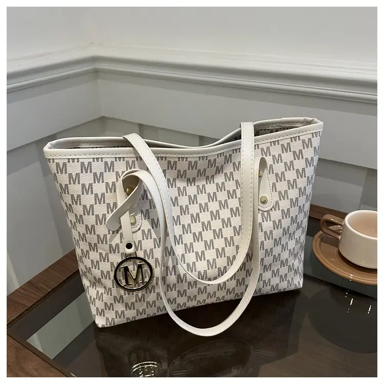 Women's Printed Checkered Tote Bag Large Capacity Commuter Shoulder Bag — feature 21