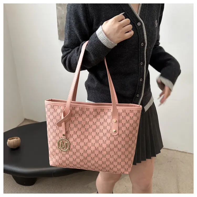 Women's Printed Checkered Tote Bag Large Capacity Commuter Shoulder Bag — feature 9