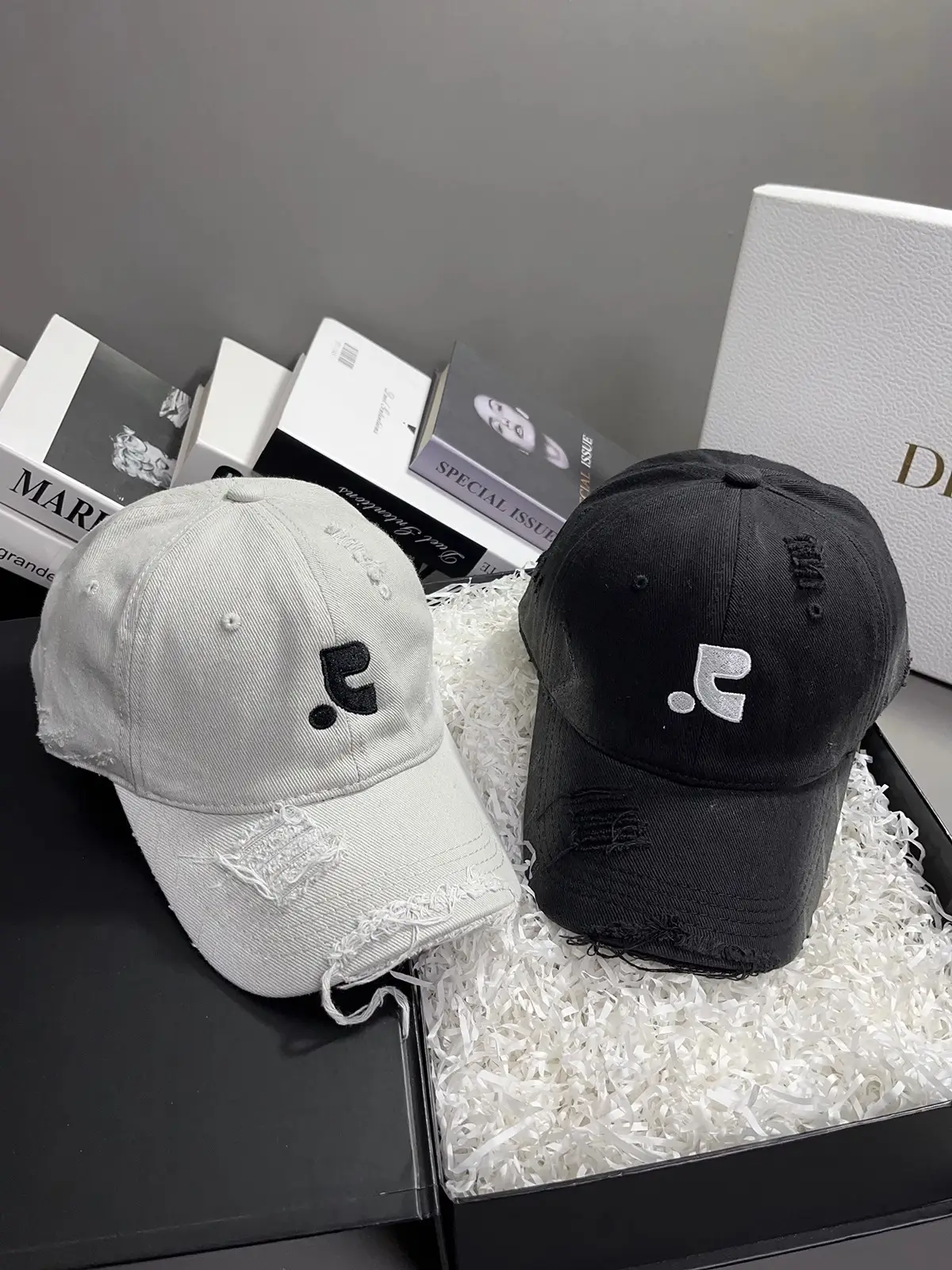Blue Washed Baseball Cap for Men Women Couple — feature 7