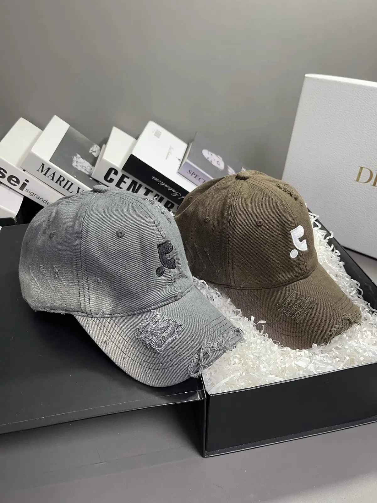 Blue Washed Baseball Cap for Men Women Couple — feature 8