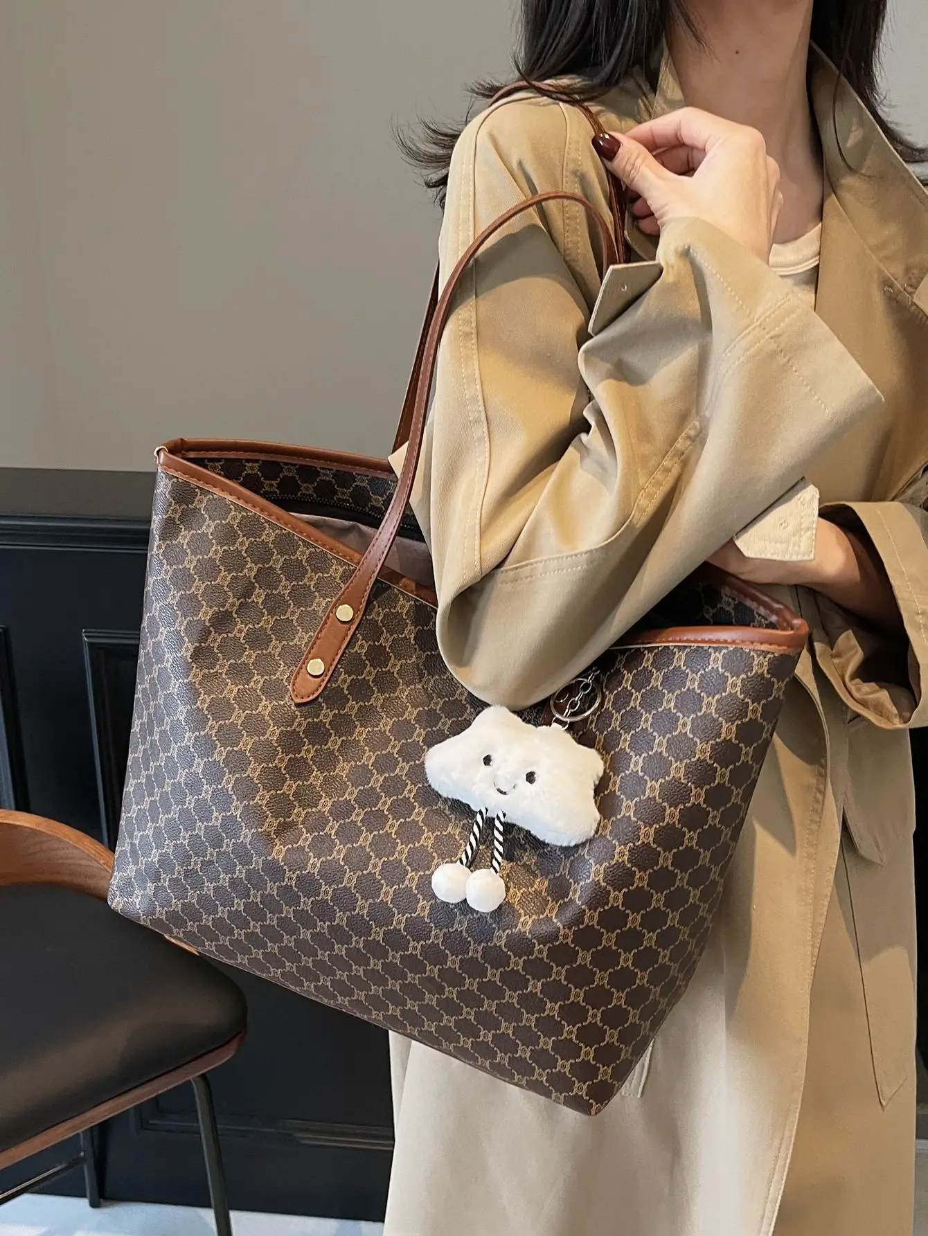 Women Large Capacity Tote Bag 2025 New Arrival