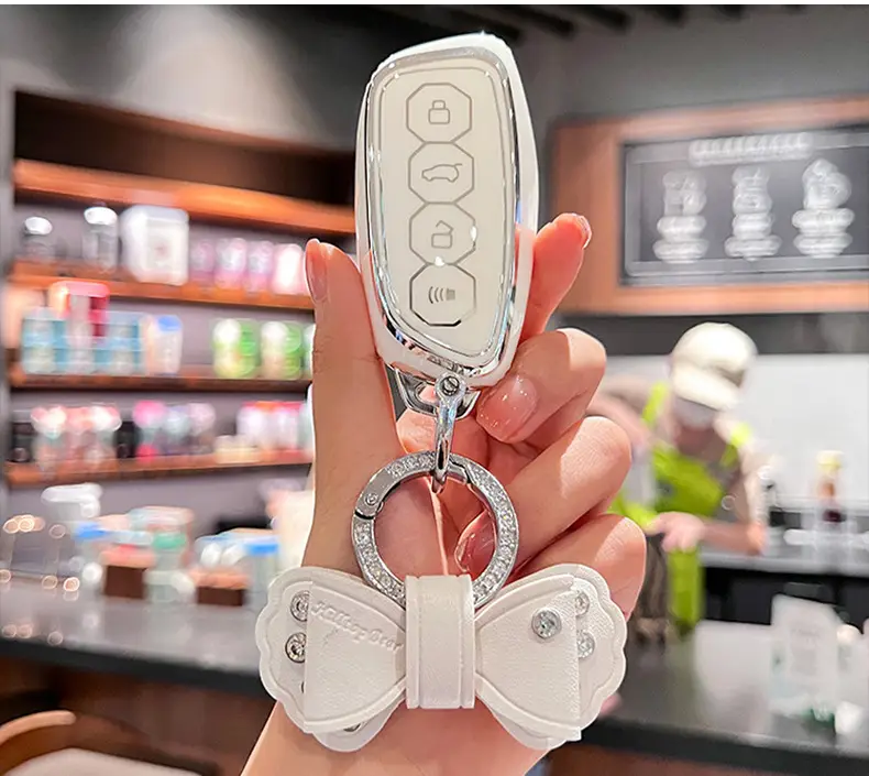 Havarian Big Dog Keychain with Butterfly Design — feature 17