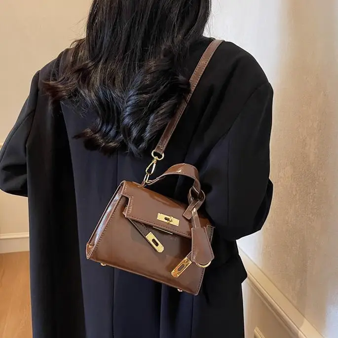 Black Vintage Kelly Handbag Women 2025 - Image 8