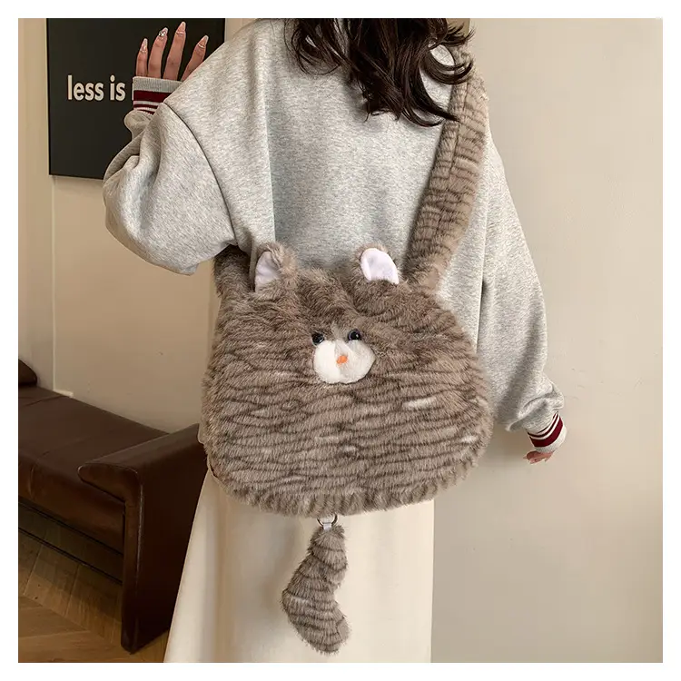 Cute Plush Cat Messenger Bag 2025 New Women's Instagram Style Girl's Soft Cute Furry Large Capacity Shoulder Bag — feature 12