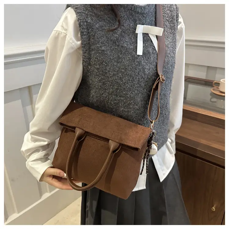 Women's Large Capacity Tan Shoulder Tote Bag 2024 — feature 14