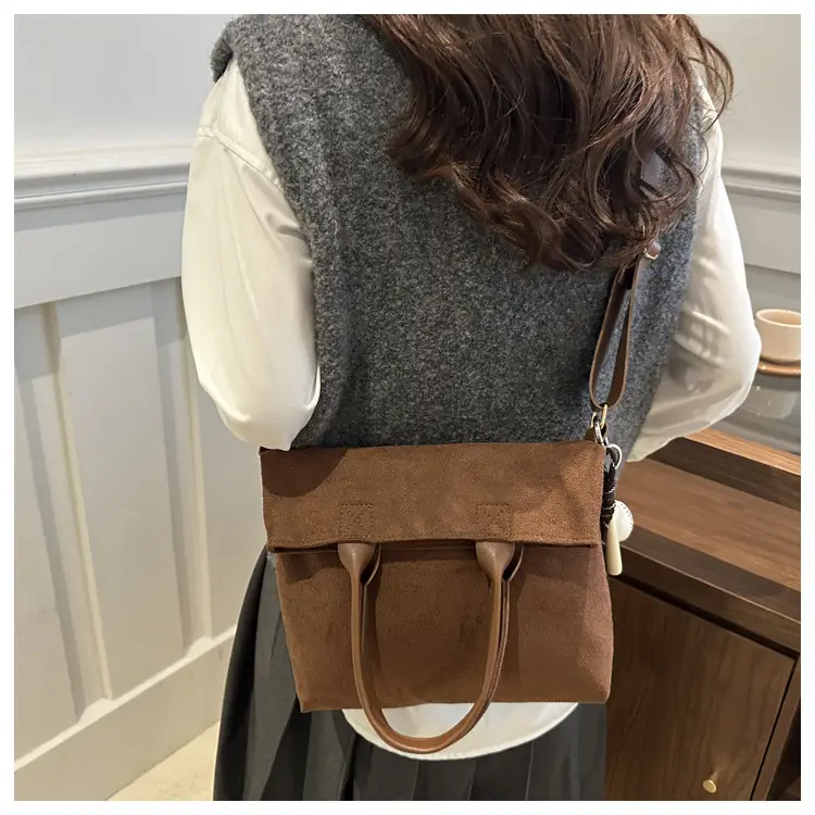 Women's Large Capacity Tan Shoulder Tote Bag 2024 — feature 15