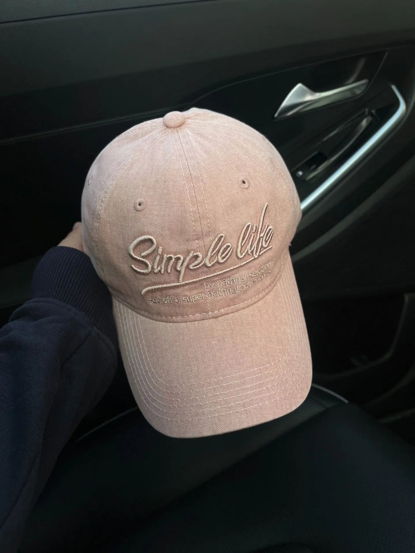 2025 Korean Style Grey Baseball Cap with Embroidered Logo