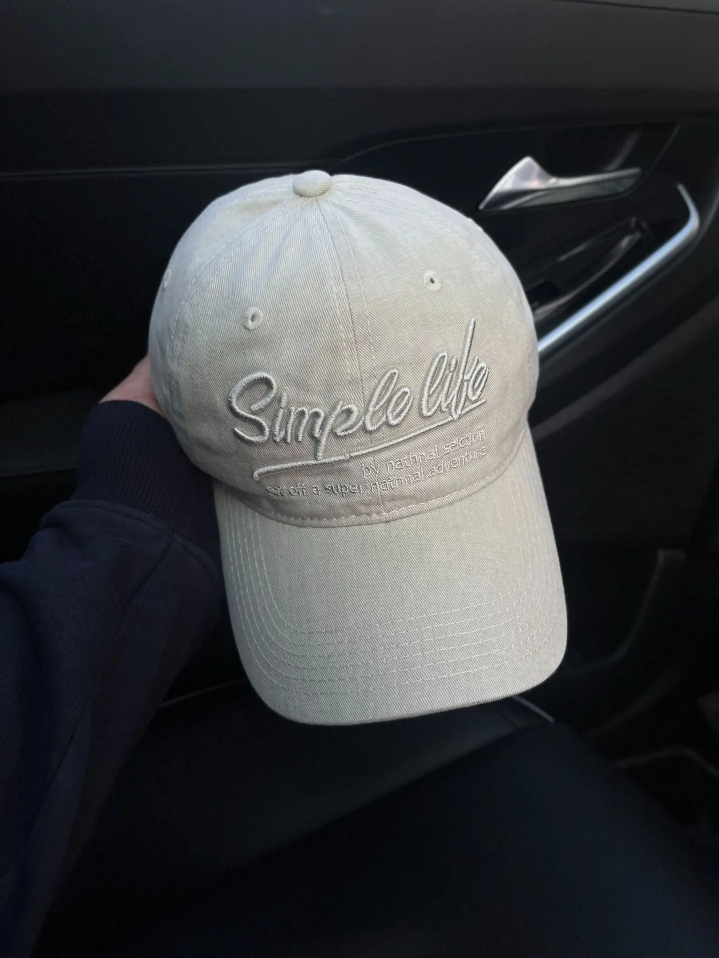 2025 Korean Style Grey Baseball Cap with Embroidered Logo