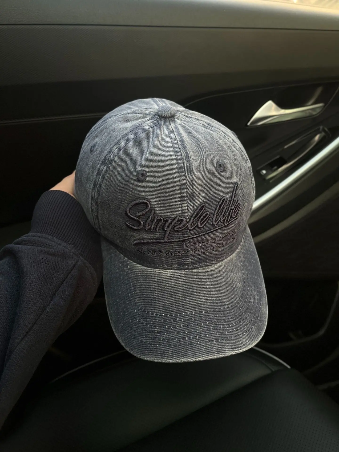 2025 Korean Style Grey Baseball Cap with Embroidered Logo