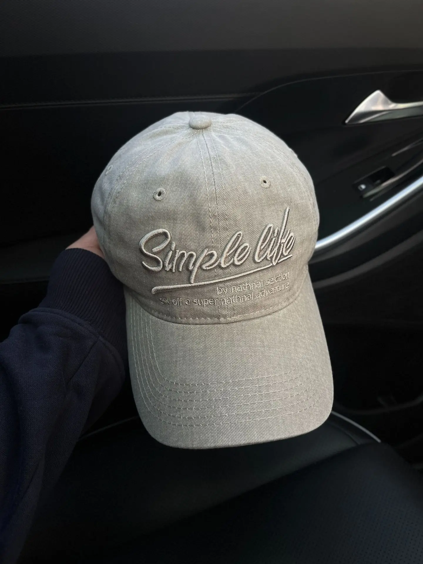 2025 Korean Style Grey Baseball Cap with Embroidered Logo