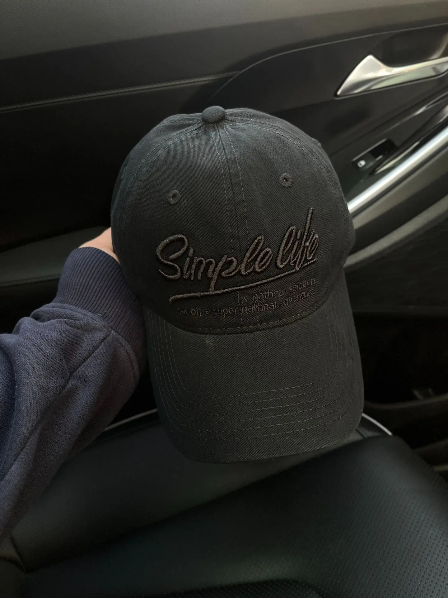 2025 Korean Style Grey Baseball Cap with Embroidered Logo