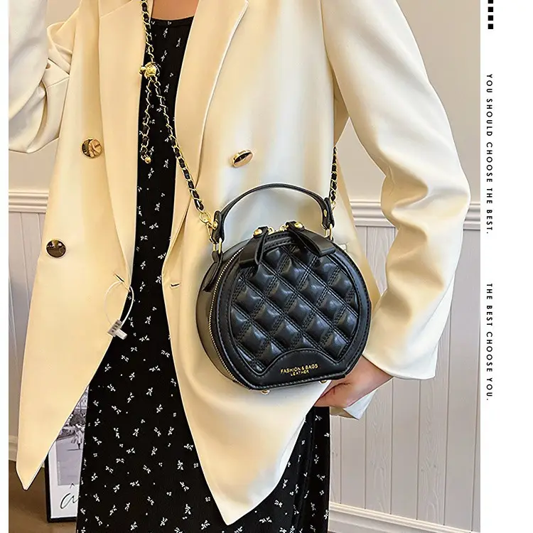 2026 Spring Crossbody Bag Black White Textured Round Handheld