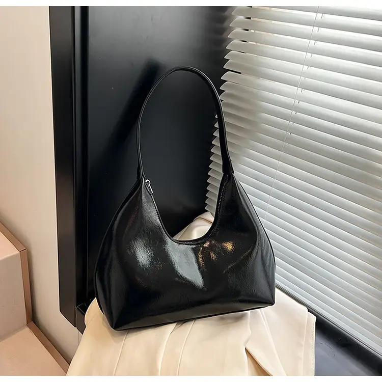 Red Cross-Border Women's Shoulder Bag 2026 — feature 38