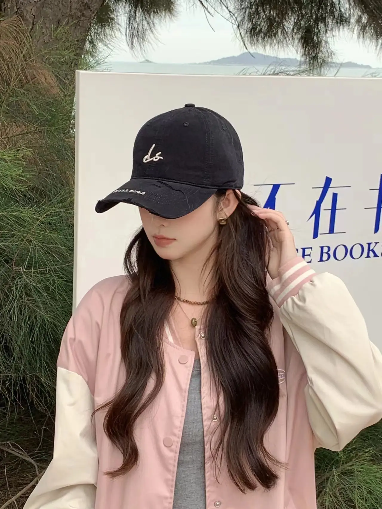 White Embroidered Letter Baseball Cap for Women — feature 19