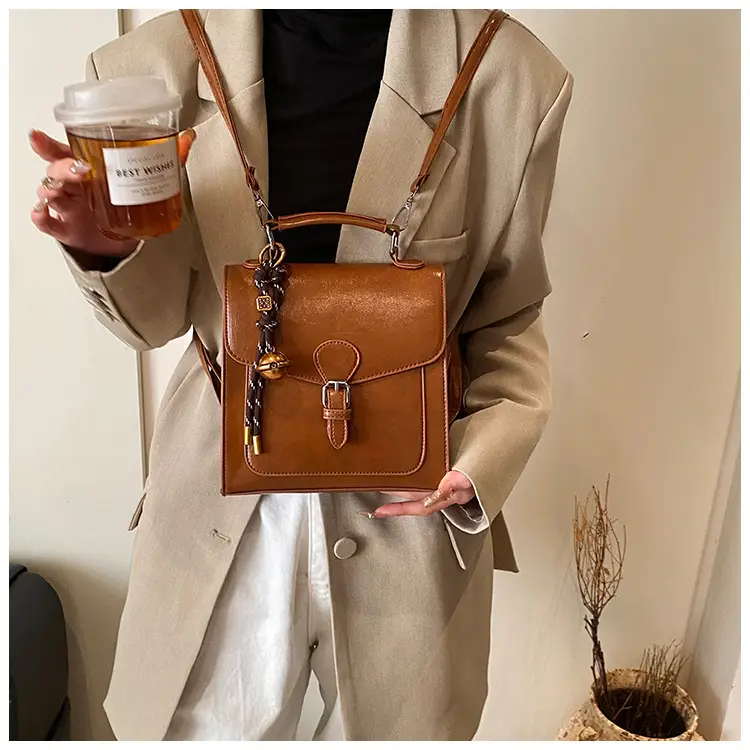 Black Leather Shoulder Crossbody Bag for Women 2025 — feature 15