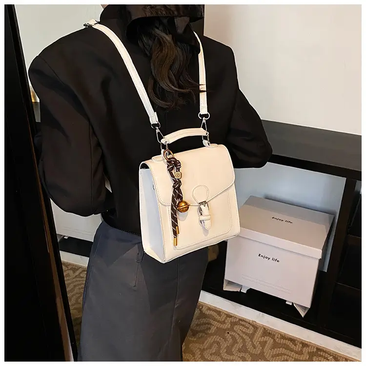 Black Leather Shoulder Crossbody Bag for Women 2025 — feature 8