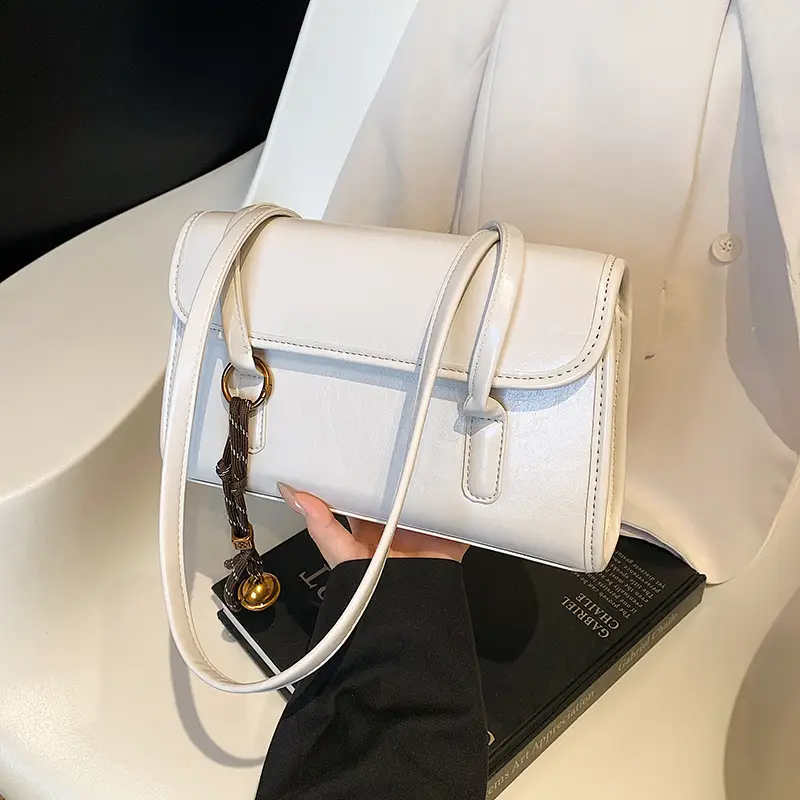 Women's One Shoulder Bag with Chain Strap Beige Large Capacity - Image 7