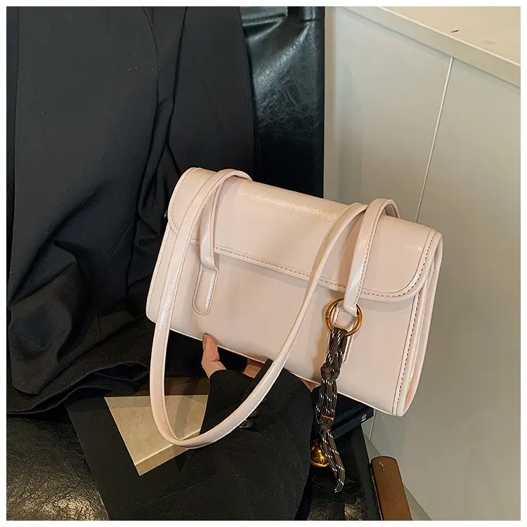 Women's One Shoulder Bag with Chain Strap Beige Large Capacity — feature 11
