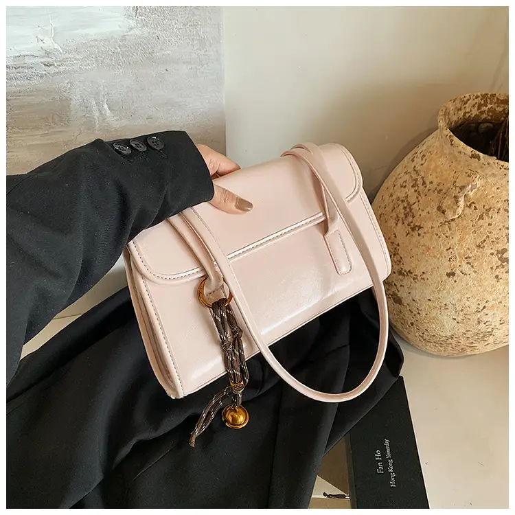Women's One Shoulder Bag with Chain Strap Beige Large Capacity — feature 15