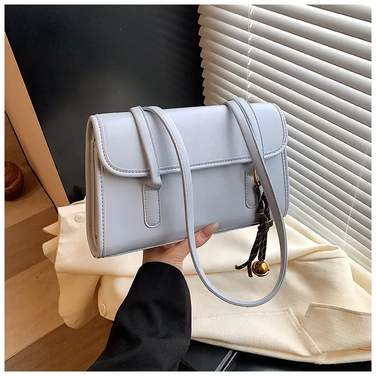 Women's One Shoulder Bag with Chain Strap Beige Large Capacity — feature 20