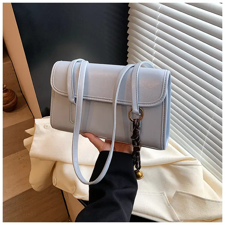 Women's One Shoulder Bag with Chain Strap Beige Large Capacity — feature 21
