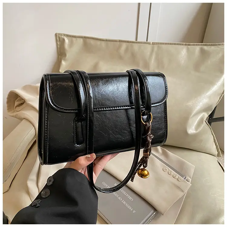 Women's One Shoulder Bag with Chain Strap Beige Large Capacity — feature 26