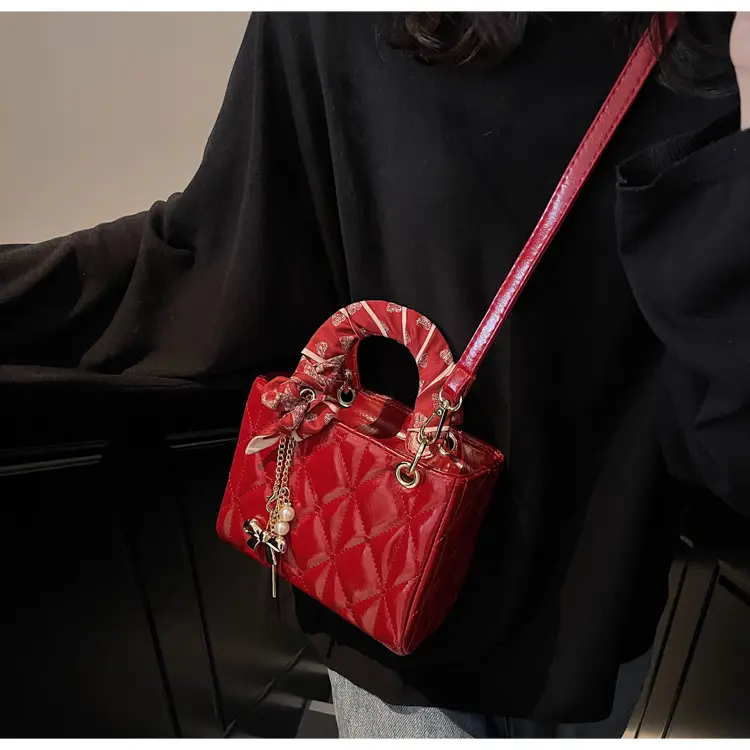 Pink Quilted Crossbody Handbag for Women 2026 — feature 19