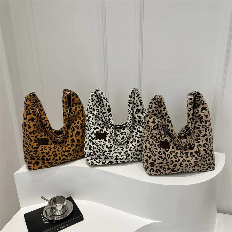 Leopard Tote Bag Large Capacity Underarm Shoulder Bag - Image 7