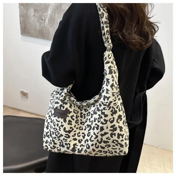 Leopard Tote Bag Large Capacity Underarm Shoulder Bag — feature 11