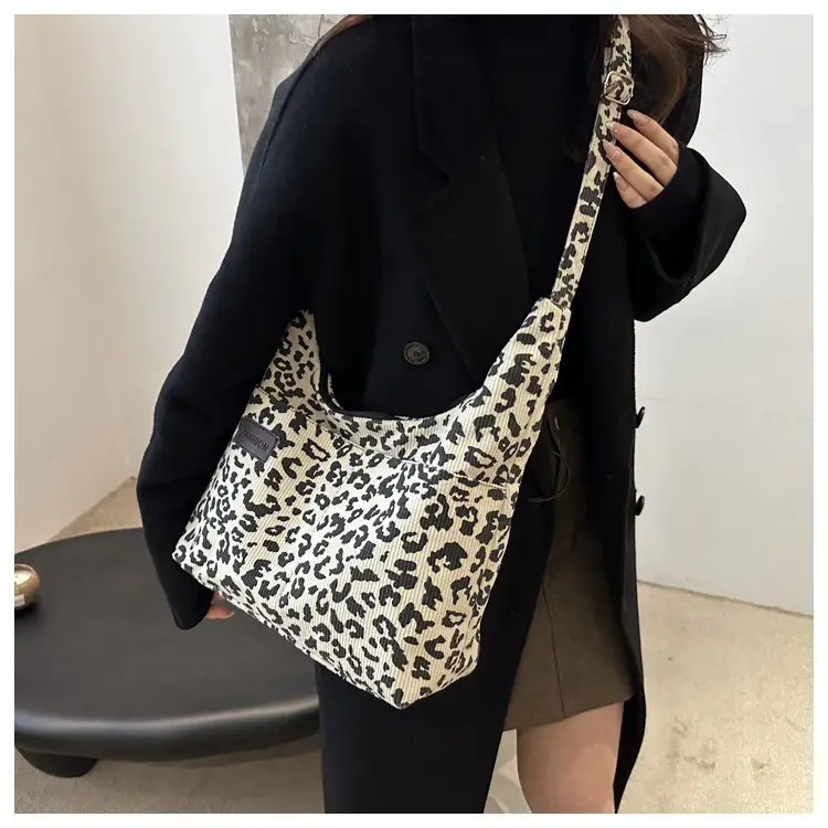 Leopard Tote Bag Large Capacity Underarm Shoulder Bag — feature 13