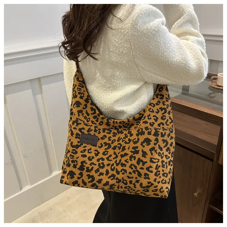 Leopard Tote Bag Large Capacity Underarm Shoulder Bag — feature 16