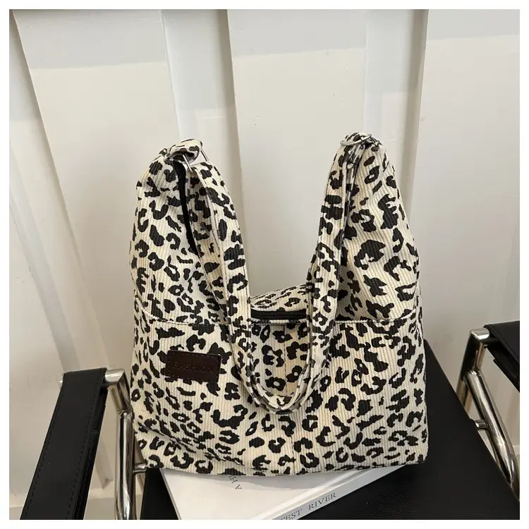 Leopard Tote Bag Large Capacity Underarm Shoulder Bag — feature 22